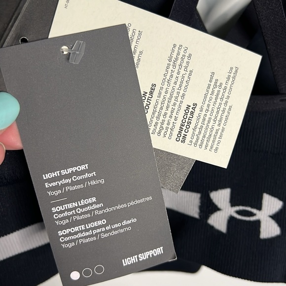 Under Armour Sports Bra - Picture 5 of 5